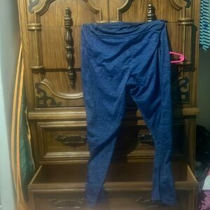 Blue and size is XL and brand is from clirnate right